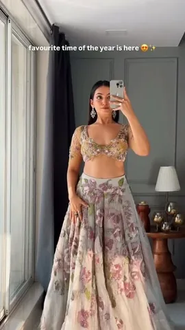 the.vogue.vanity Instagram post about Festive fashion