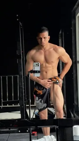 theyashanand Instagram post about Physique update