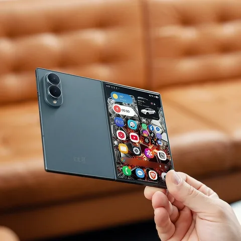 thisisetv Instagram post about Galaxy Z Fold 8 experience