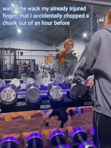 tildaselbyfit Instagram post about Training with injury