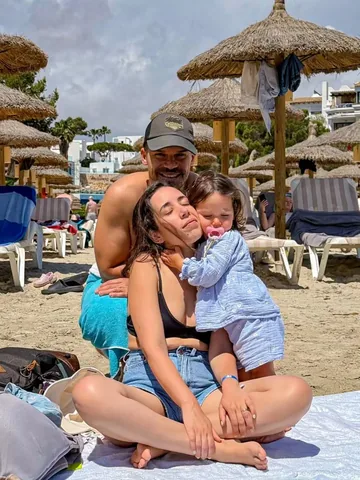 tili_travelers Instagram post about Família