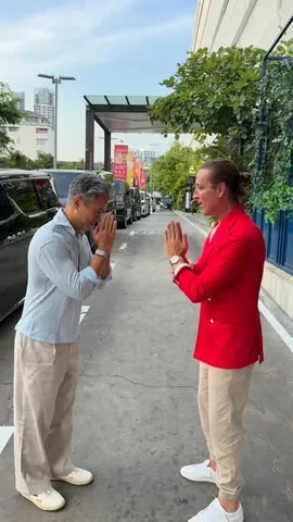 tomaslasoargos Instagram post about Bangkok y moda