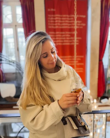 travelcatchers_ Instagram post about Passeio familiar no Porto