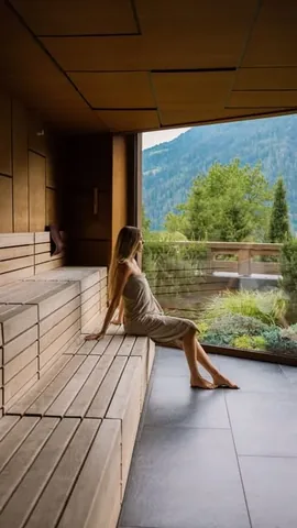 travelmonster.nl Instagram post about Dolomites wellness retreat
