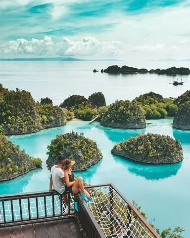 travelustbyus Instagram post about Southeast Asia travel memories