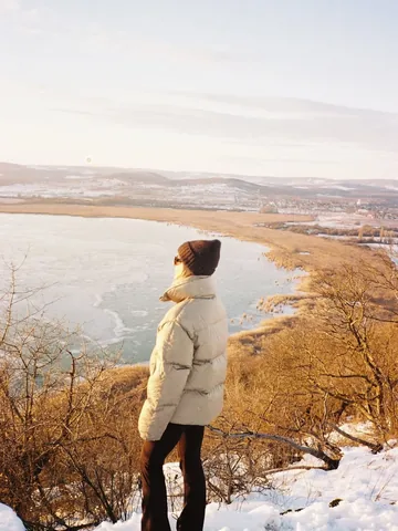 travelustbyus Instagram post about Winter travel photography