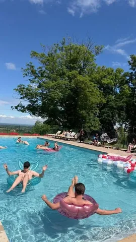 travelwithjoeandphe Instagram post about Team travel lifestyle