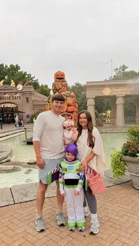 trendykenziee Instagram post about Family outing