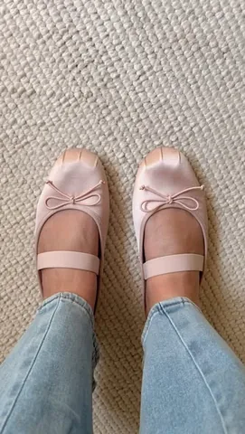trendykenziee Instagram post about Ballet flats