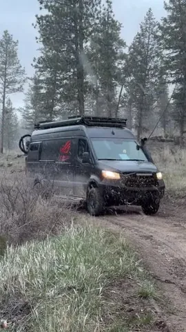 ttthefineprinttt Instagram post about Camper van amenities