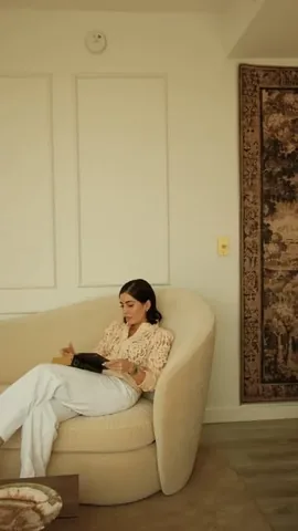 twooutsiders Instagram post about Rent friendly apartment improvement