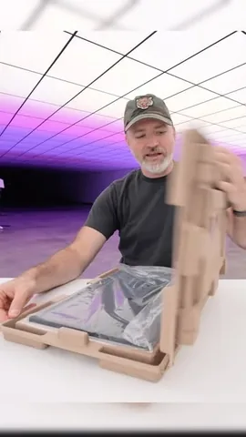 unboxtherapy Instagram post about LG budget laptop