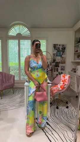 uptownwithellybrown Instagram post about Summer dressing