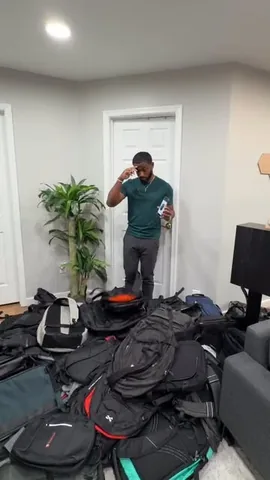 uravgconsumer Instagram post about Backpack