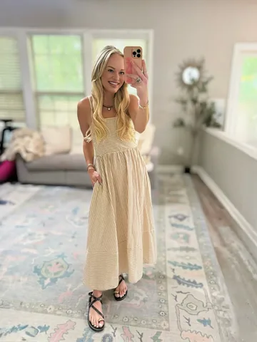 urban.blonde Instagram post about Fall fashion