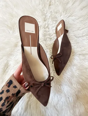 urban.blonde Instagram post about Shoe shopping