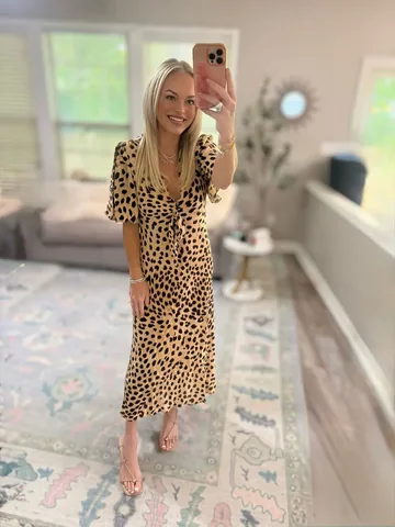 urban.blonde Instagram post about Fall fashion