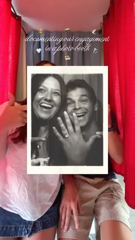 utterlymelanie Instagram post about Engagement photography