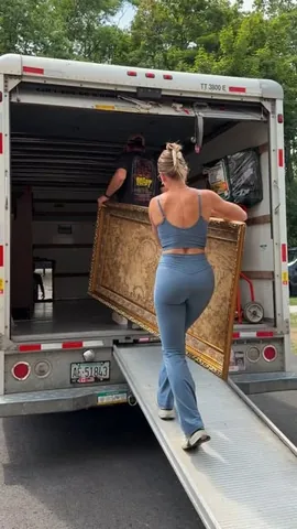 vanessamferraiolo Instagram post about Small business behind the scenes