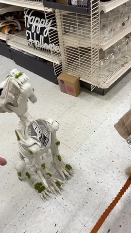 vitothedogfather Instagram post about Dog reaction to Halloween decoration