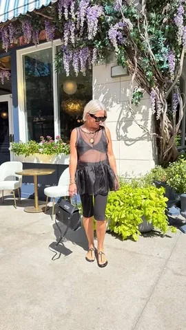 wandalovessharing Instagram post about Dinner outfit styling
