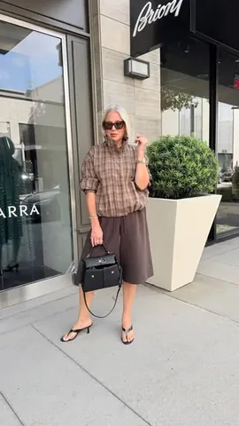 wandalovessharing Instagram post about Fall wardrobe pieces