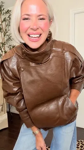 wandalovessharing Instagram post about Fall leather jacket