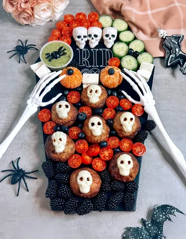 wearejustthe3ofus Instagram post about Halloween food