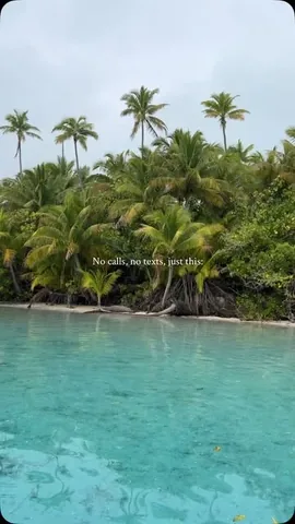 _welivetotravel Instagram post about Cook Islands escape