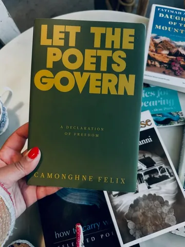 wellreadblackgirl Instagram post about Poetry reading discussion