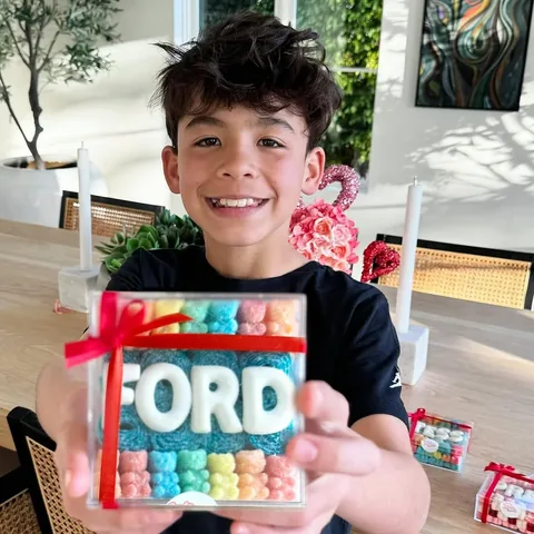 whatsupelle Instagram post about Candy gift boxes