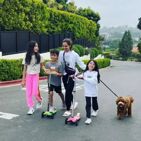 whatsupelle Instagram post about Mother’s Day