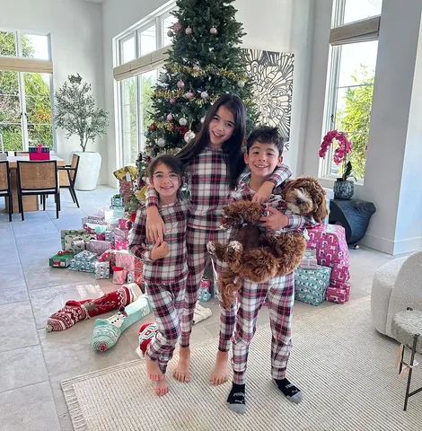 whatsupelle Instagram post about Christmas