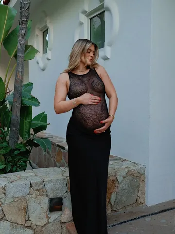 whitneyysimmons Instagram post about Pregnancy