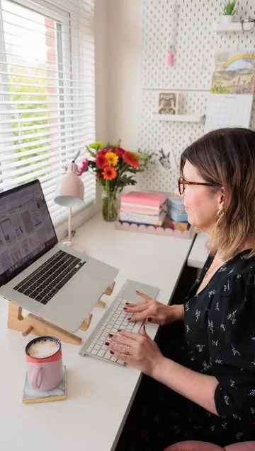 wholeheartedlylaura Instagram post about Scalable coaching support