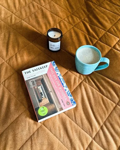 iina • book reviews, musings & cosy vibes 🏳️‍🌈 Instagram post thumbnail
