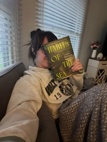 worldswithinpages Instagram post about Book review