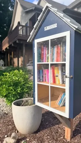 worldswithinpages Instagram post about Little Free Library stewardship