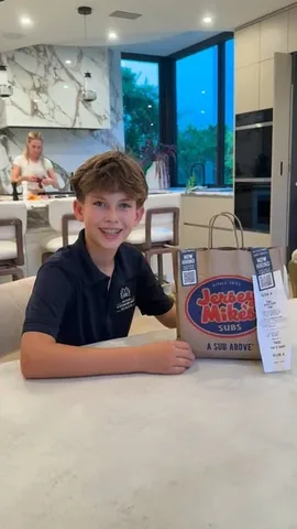 wynning.soccer Instagram post about Jersey Mike’s food