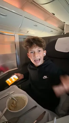 wynning.soccer Instagram post about London travel