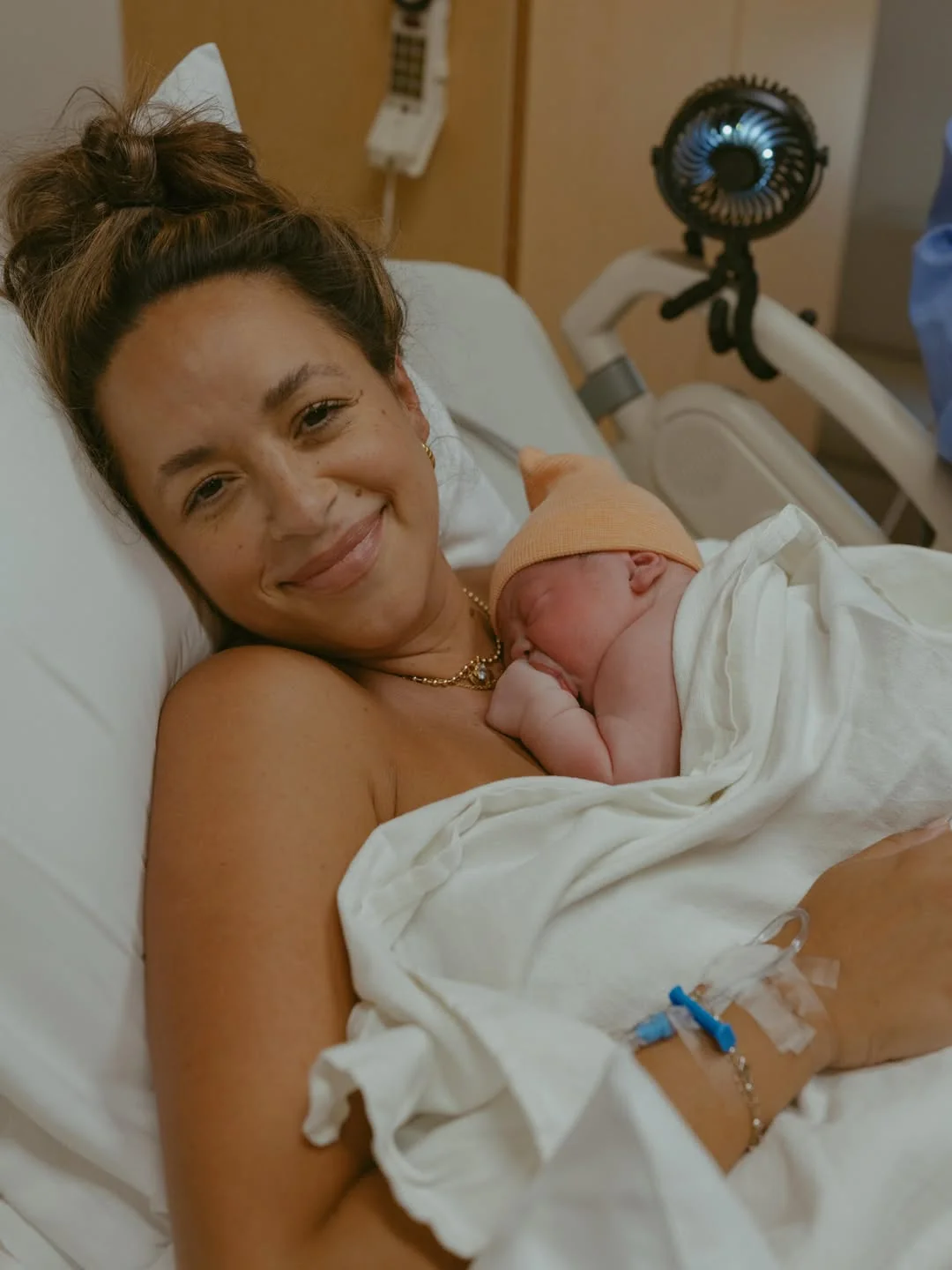yamimufdi Instagram post about Newborn motherhood