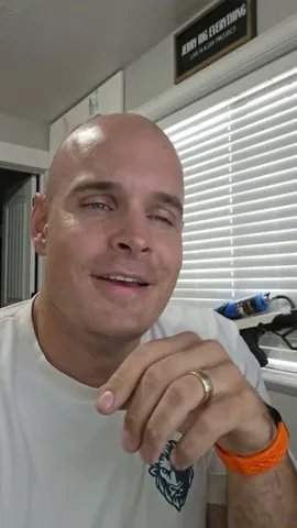 zacksjerryrig Instagram post about Tariffs and manufacturing
