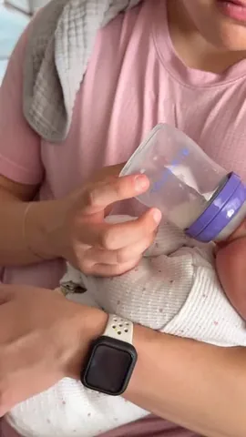zoerpatchin Instagram post about Postpartum feeding products