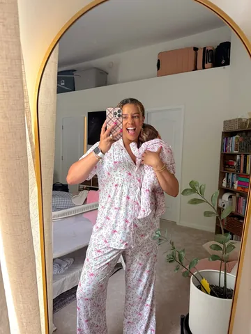 zoerpatchin Instagram post about Mother and child fashion