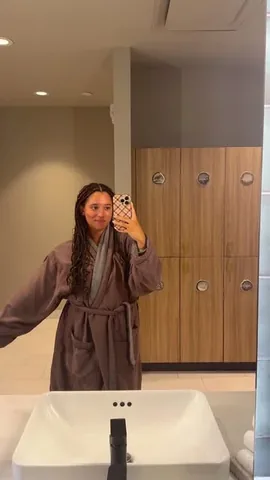zoerpatchin Instagram post about Postpartum self care
