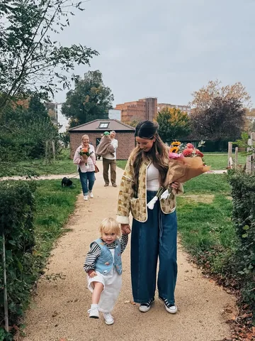 zoesugg Instagram post about Family lifestyle