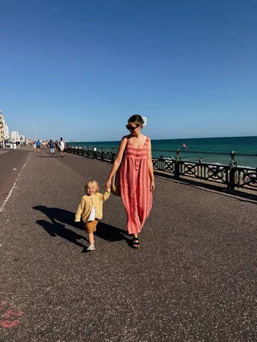 zoesugg Instagram post about Family and leisure