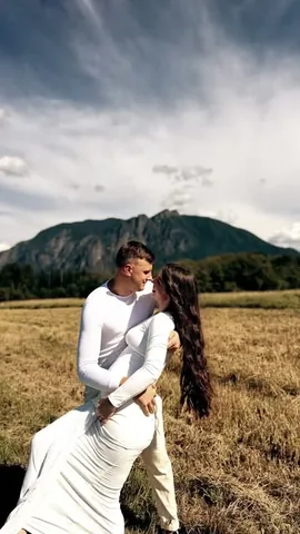 zorina_vakylich Instagram post about Pregnancy announcement