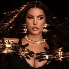 Amra Olević-Reyes — Instagram profile photo
