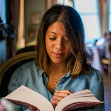 Ashleigh | Writer & Digital Creator — Instagram profile photo